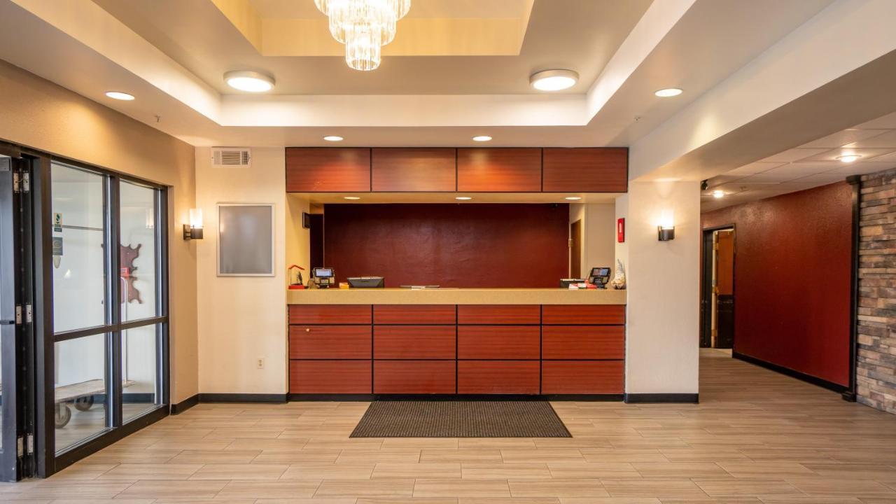 Red Roof Inn & Suites Indianapolis Airport Exteriör bild