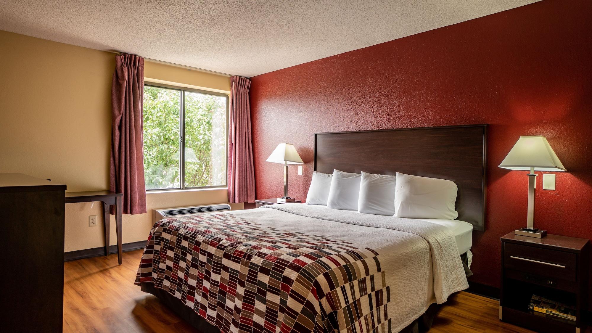 Red Roof Inn & Suites Indianapolis Airport Exteriör bild