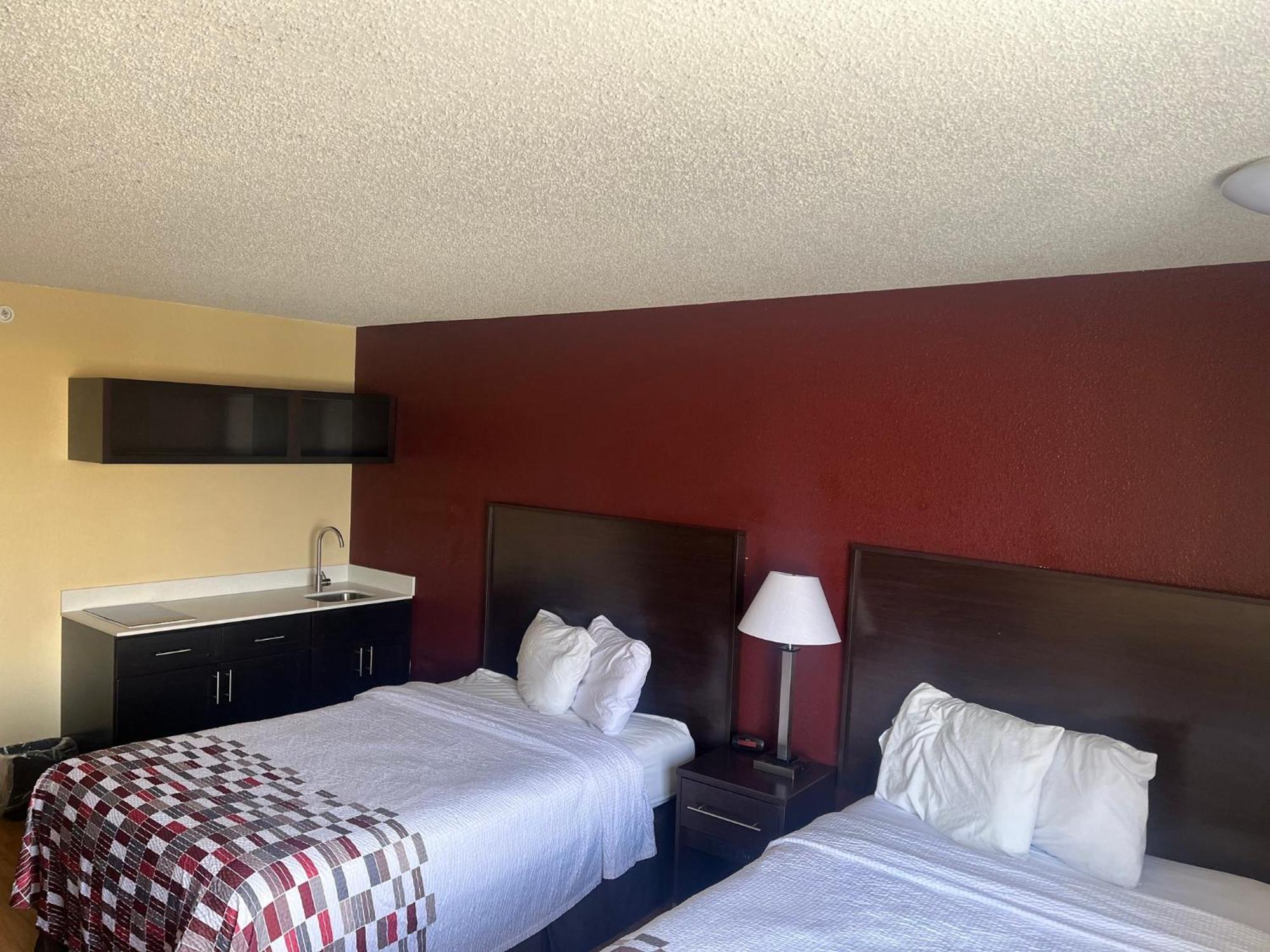 Red Roof Inn & Suites Indianapolis Airport Exteriör bild